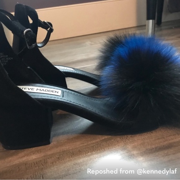 STEVE MADDEN NAVY BLUE BLACK POM POM FLUFFY SANDAL KITTEN HEELS - Picture 2 of 5